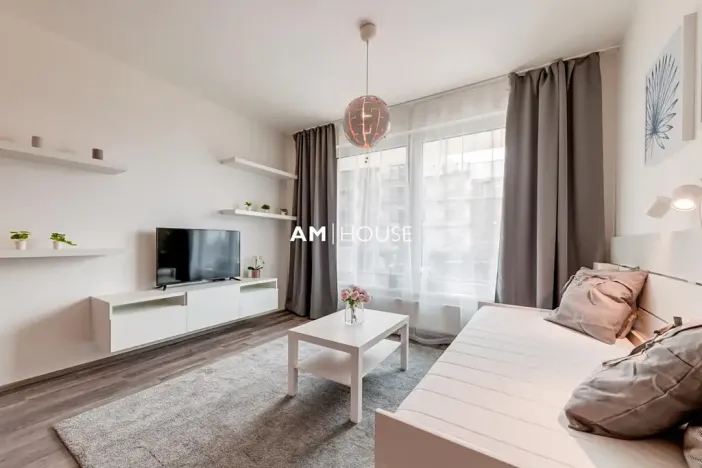 Pronájem bytu 1+1, Praha - Strašnice, Zvěřinova, 37 m2