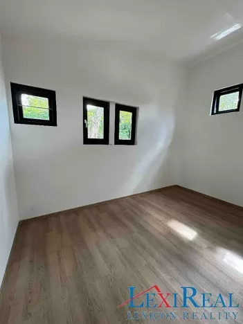 Prodej mobilheimu, Praha - Holešovice, Sanderova, 126 m2