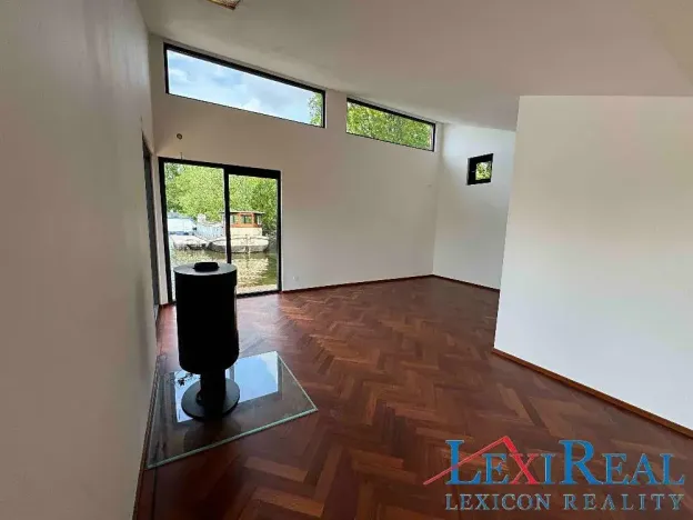 Prodej mobilheimu, Praha - Holešovice, Sanderova, 126 m2