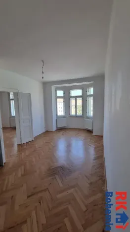 Pronájem bytu 2+1, Praha - Nusle, náměstí Bratří Synků, 77 m2