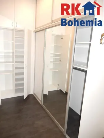 Pronájem bytu 2+1, Praha - Nusle, náměstí Bratří Synků, 77 m2