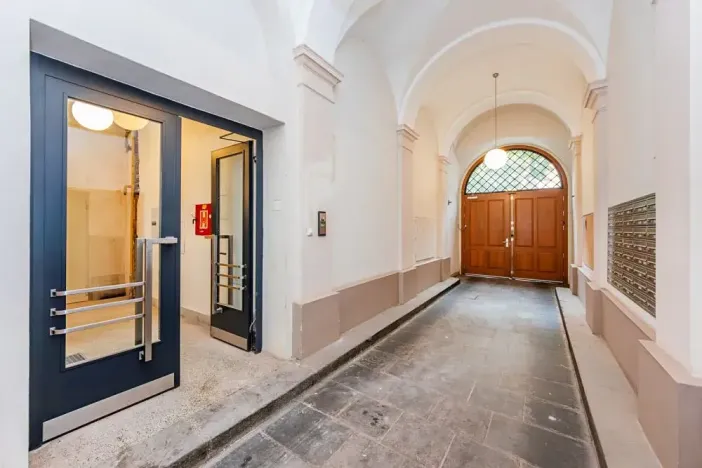 Pronájem bytu 1+kk, Praha - Karlín, Vítkova, 29 m2