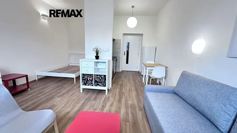 Pronájem bytu 1+kk, Praha - Strašnice, V olšinách, 38 m2