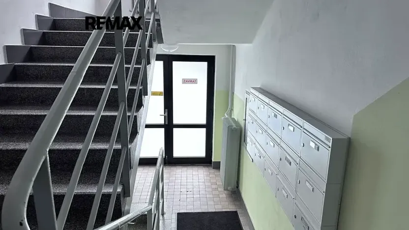 Pronájem bytu 1+kk, Praha - Strašnice, V olšinách, 38 m2