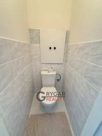 Pronájem bytu 2+kk, Praha - Prosek, Prosecká, 41 m2