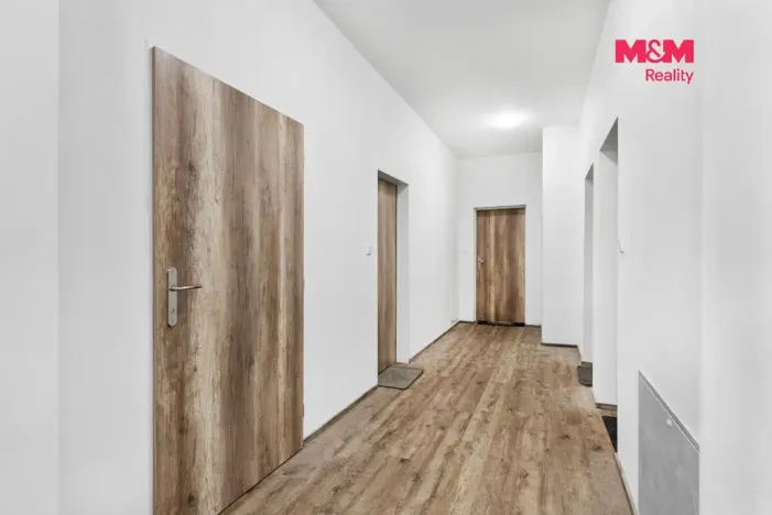 Prodej obchodního prostoru, Jablonec nad Nisou, Komenského, 600 m2