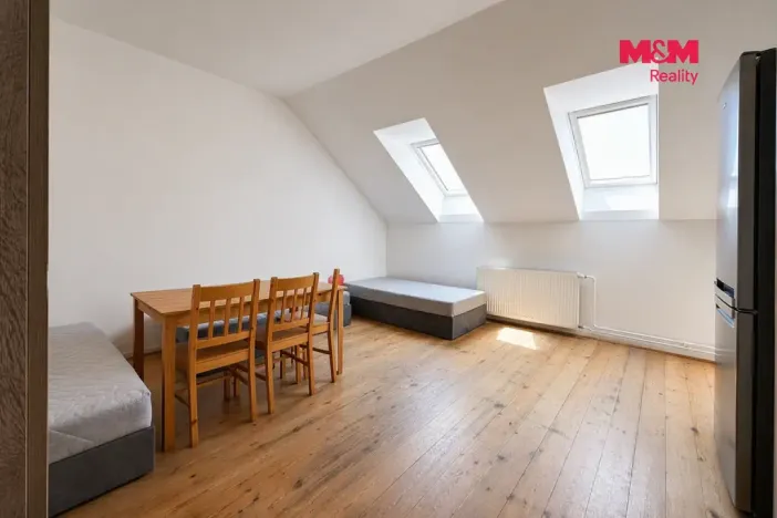 Pronájem činžovního domu, Bradlec, K Oboře, 280 m2
