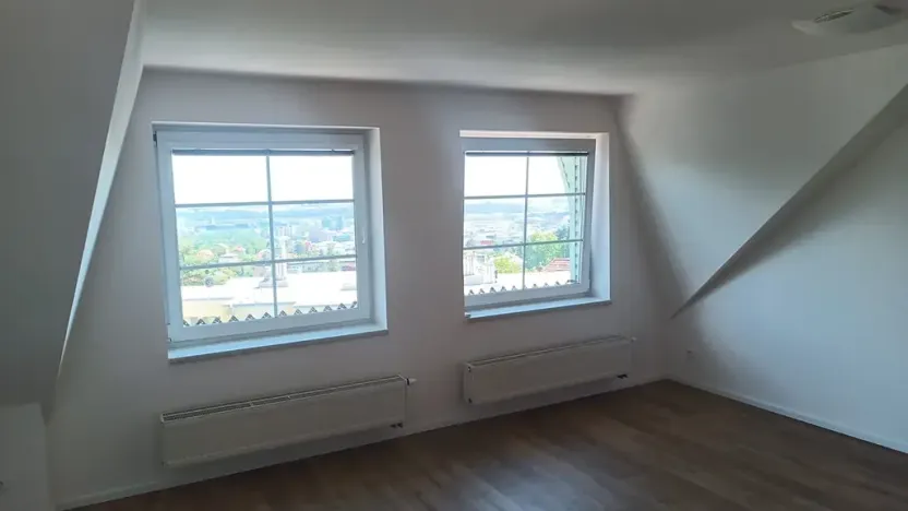 Pronájem bytu 3+kk, Praha - Kobylisy, Klíčanská, 93 m2