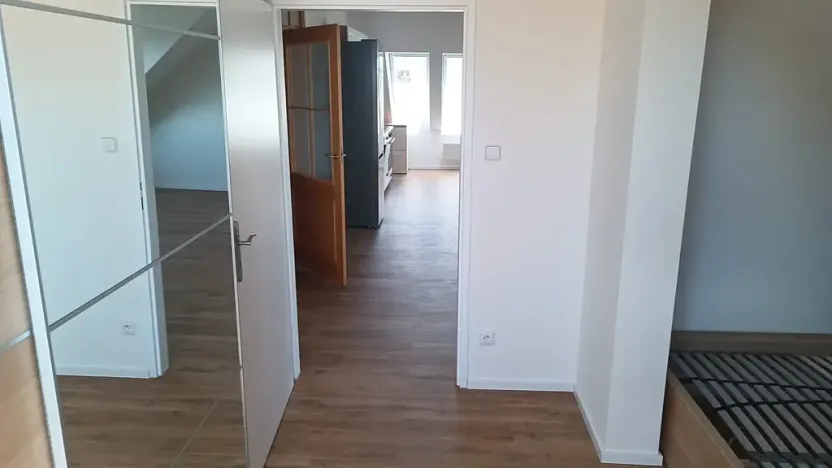 Pronájem bytu 3+kk, Praha - Kobylisy, Klíčanská, 93 m2