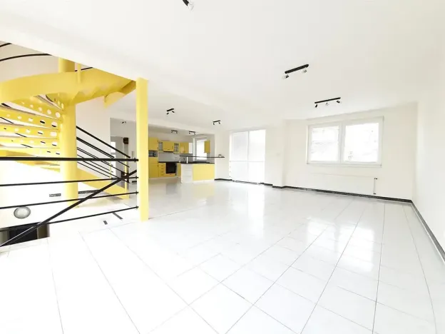 Pronájem rodinného domu, Praha - Řepy, 300 m2