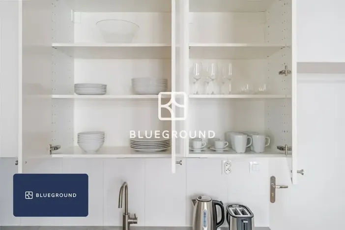 Pronájem bytu 2+kk, Praha - Vinohrady, Sarajevská, 42 m2