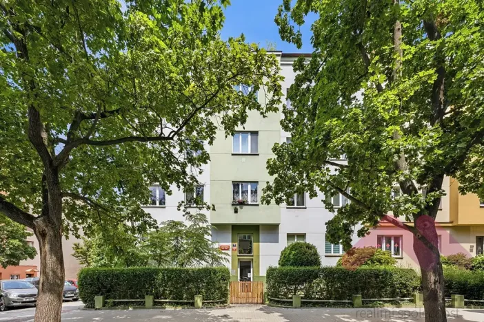 Pronájem bytu 1+kk, Praha - Žižkov, Biskupcova, 25 m2