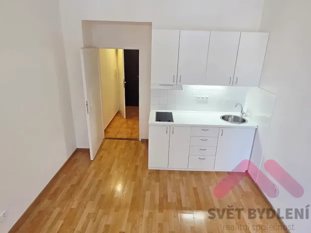 Pronájem bytu 1+kk, Praha - Vršovice, Kodaňská, 26 m2