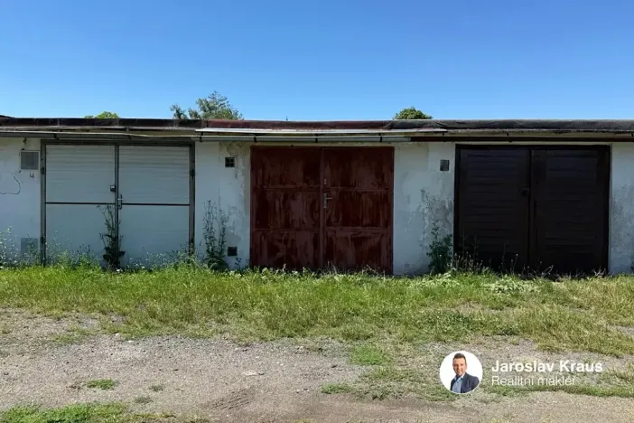 Prodej garáže, Jičín, Konecchlumského, 16 m2