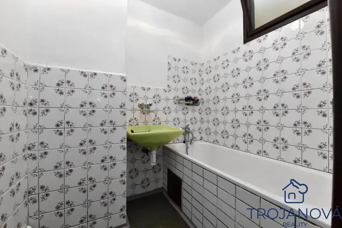 Prodej bytu 2+1, Benešov, Na Spořilově, 60 m2