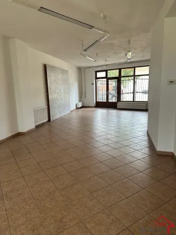 Pronájem obchodního prostoru, Staré Město, 90 m2