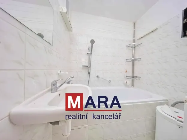 Prodej bytu 2+1, Olomouc, Lužická, 54 m2
