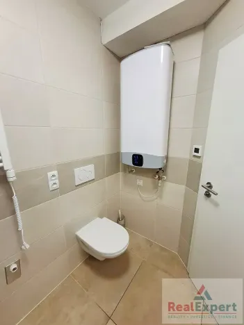 Pronájem bytu 2+kk, Praha - Vinohrady, Máchova, 42 m2