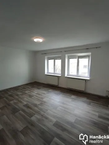 Pronájem bytu 2+1, Šternberk, Jaroslavova, 50 m2