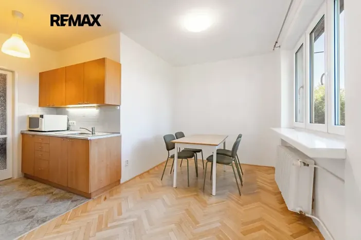 Pronájem bytu 3+kk, Praha - Dejvice, Šárecká, 76 m2