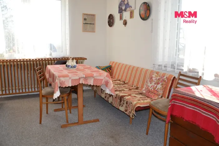 Prodej rodinného domu, Vestec, 349 m2