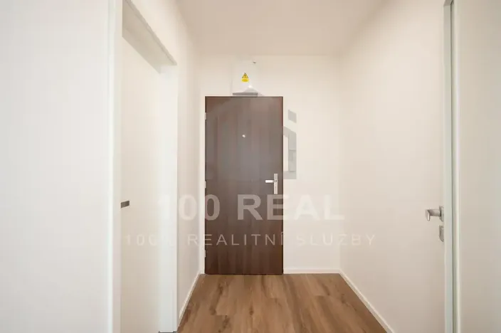 Pronájem bytu 1+kk, Pardubice, třída Míru, 32 m2