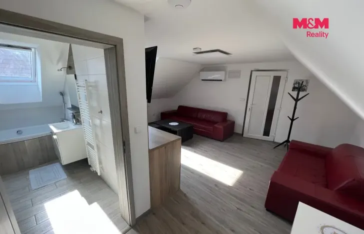 Prodej rodinného domu, Kobylí, 350 m2