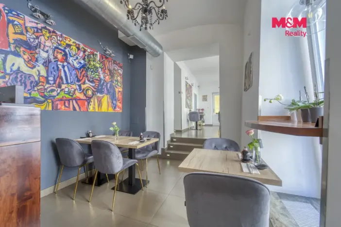 Pronájem obchodního prostoru, Mariánské Lázně, Ruská, 108 m2