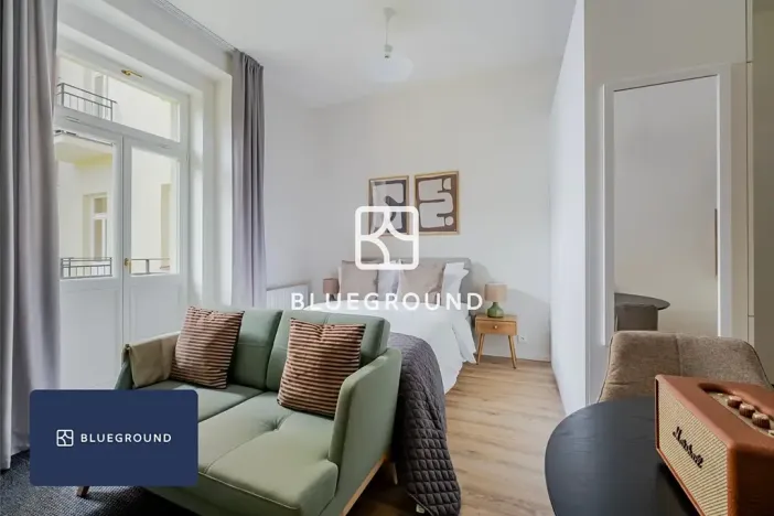Pronájem bytu 1+kk, Praha - Bubeneč, Veletržní, 30 m2