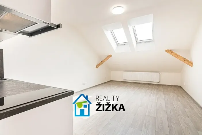 Pronájem bytu 2+kk, Rousínov, Sušilovo náměstí, 51 m2