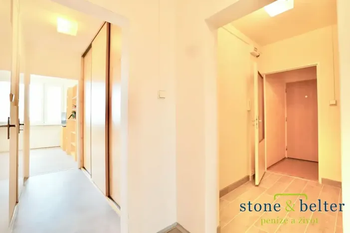Pronájem bytu 2+kk, Praha - Kobylisy, Paláskova, 58 m2