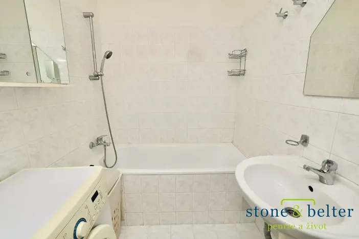 Pronájem bytu 2+kk, Praha - Kobylisy, Paláskova, 58 m2