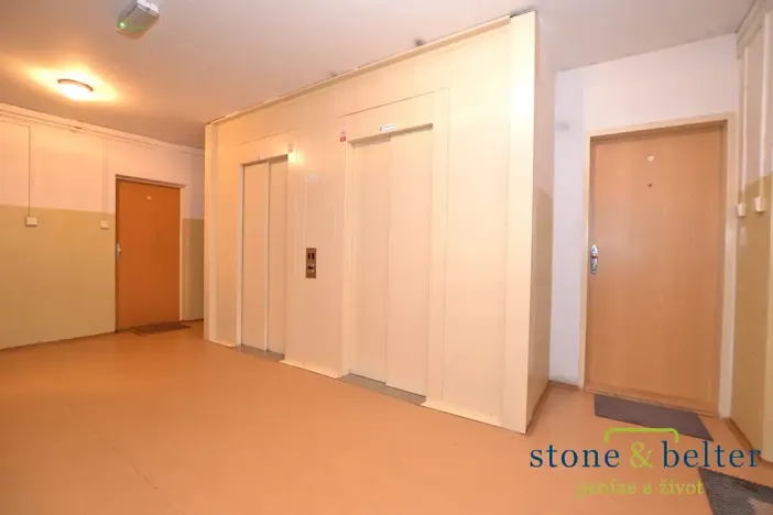 Pronájem bytu 2+kk, Praha - Kobylisy, Paláskova, 58 m2