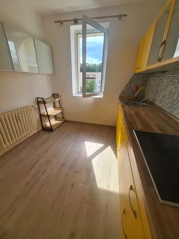 Pronájem bytu 2+1, Praha - Prosek, Okřínecká, 52 m2
