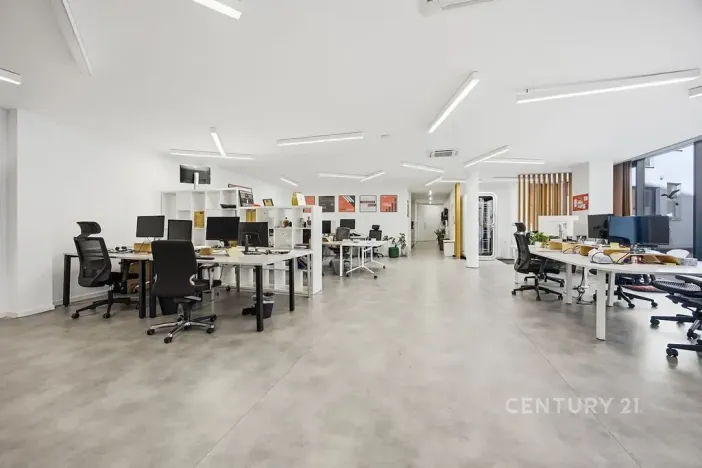 Prodej kanceláře, Praha - Smíchov, Na Zatlance, 232 m2