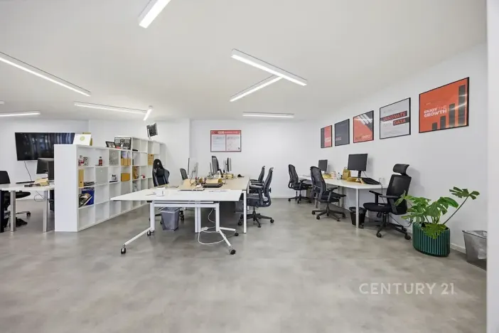 Prodej kanceláře, Praha - Smíchov, Na Zatlance, 232 m2