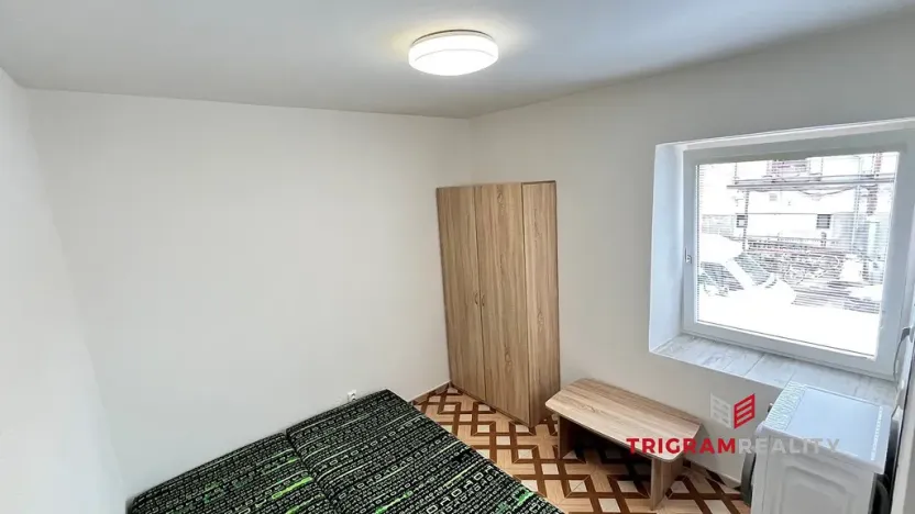 Pronájem bytu 1+kk, Hradec Králové - Plotiště nad Labem, 14 m2