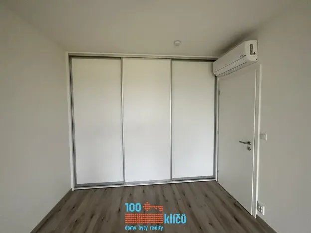 Pronájem bytu 2+kk, Praha - Lipence, Oddechová, 48 m2
