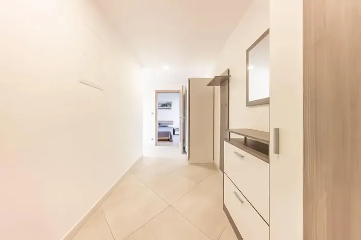 Pronájem bytu 2+kk, Praha - Holešovice, V háji, 55 m2