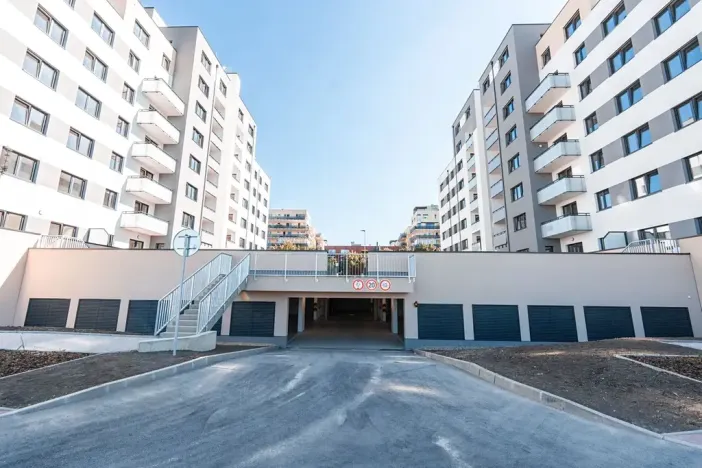 Pronájem bytu 1+kk, Praha - Hlubočepy, Fabiánové, 31 m2