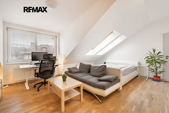 Pronájem bytu 1+kk, Praha - Dejvice, Velvarská, 44 m2