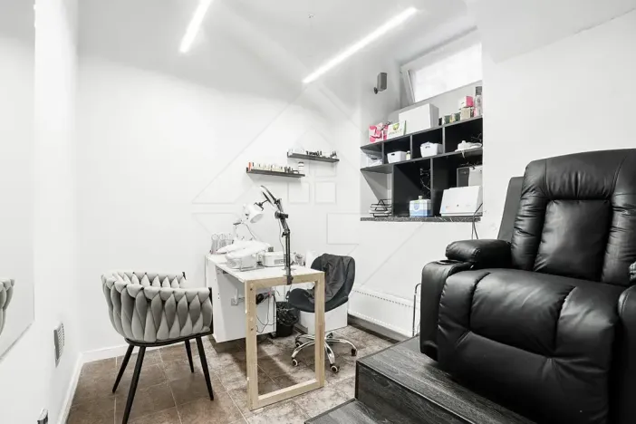 Pronájem obchodního prostoru, Praha, Školská, 150 m2