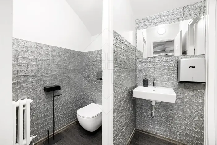 Pronájem obchodního prostoru, Praha, Školská, 150 m2