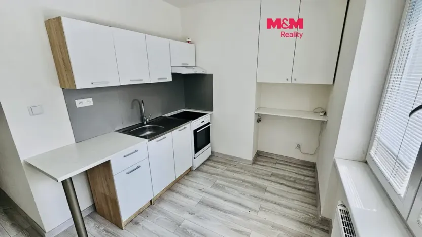 Pronájem bytu 1+1, Děčín - Děčín II-Nové Město, Kamenická, 36 m2
