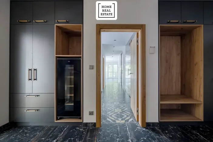Prodej bytu 3+kk, Karlovy Vary, Šumavská, 171 m2