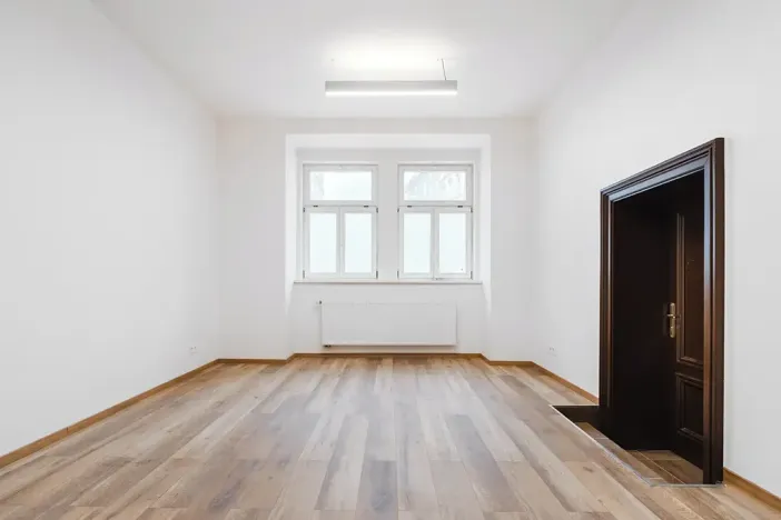Pronájem obchodního prostoru, Praha - Nové Město, Sokolská, 50 m2