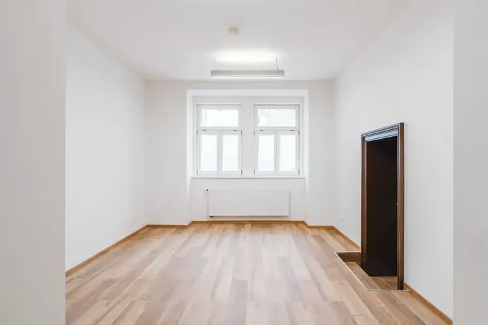 Pronájem obchodního prostoru, Praha - Nové Město, Sokolská, 50 m2