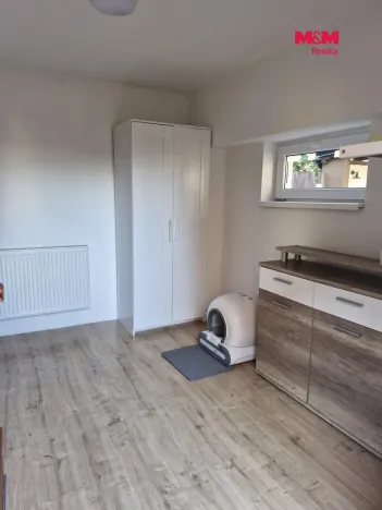 Pronájem atypického bytu, Droužkovice, Rudé armády, 62 m2