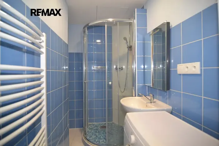 Pronájem bytu 2+kk, Praha - Podolí, Na dolinách, 43 m2