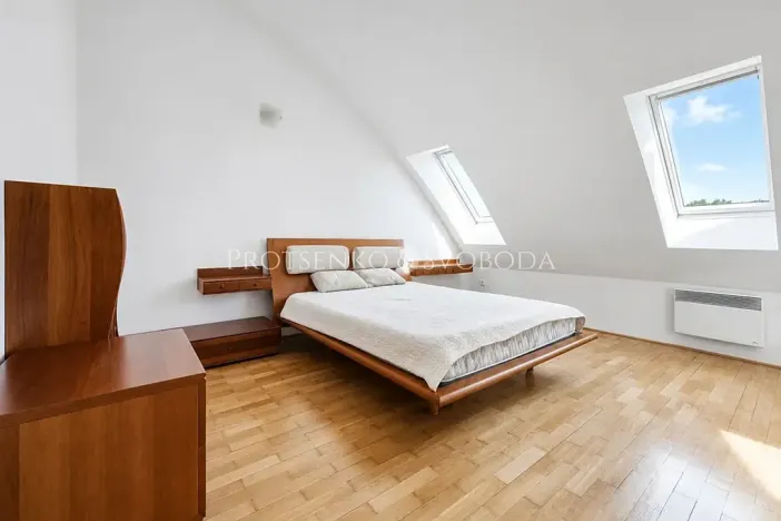 Prodej ordinace, Křižanov, Benešovo náměstí, 530 m2